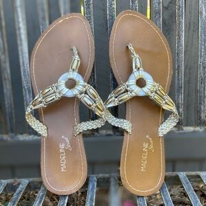Madeline Stuart Thong Sandal Size 7M